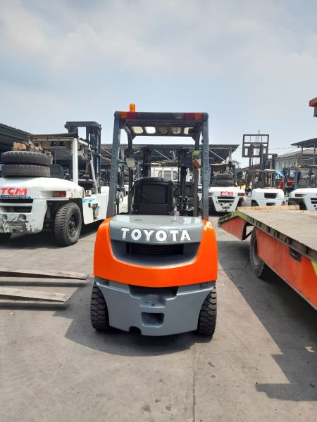 rental forklift cikarang