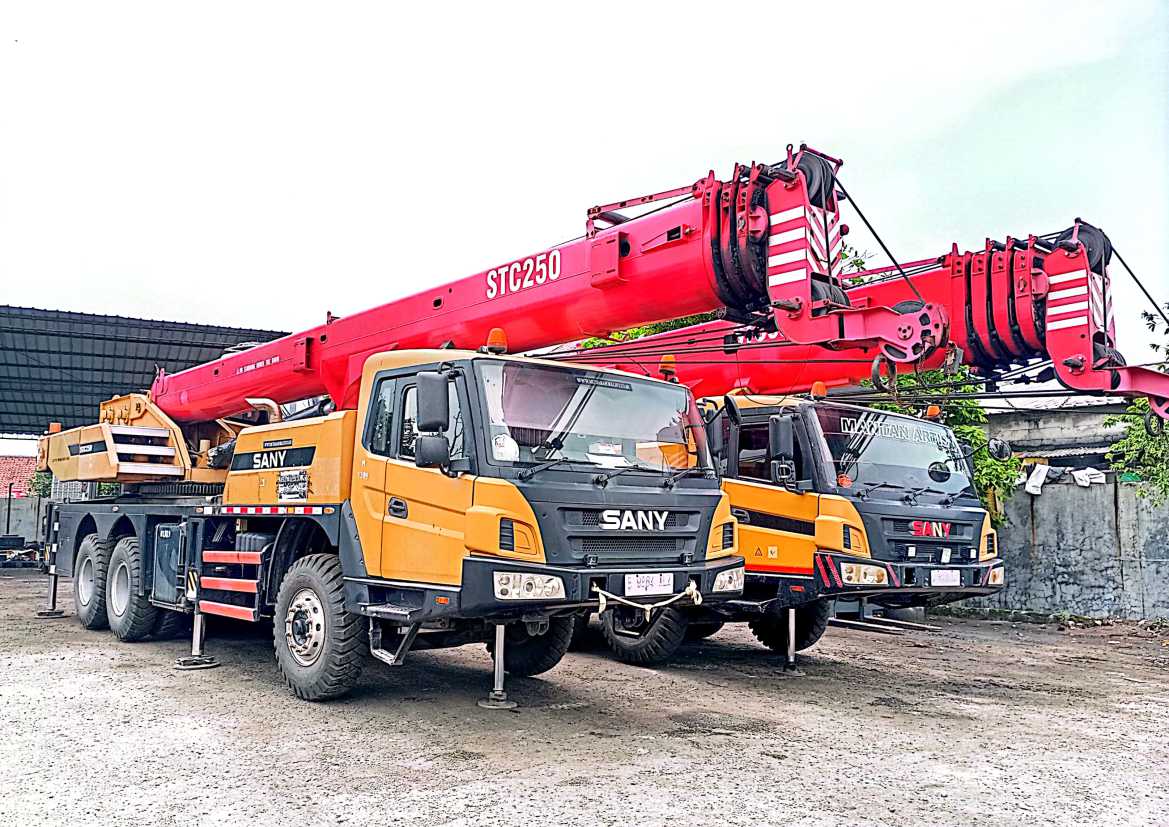 Crane : Pengertian, Fungsi, Jenis dan Peranan dalam Industri