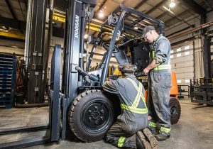 jasa maintenance forklift