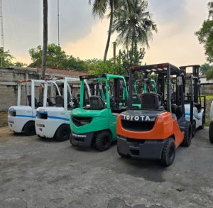 sewa forklift atau beli?